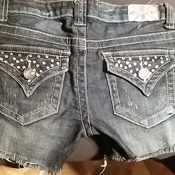 Machine  Nouvelle Mode shorts - Picture 3 of 5